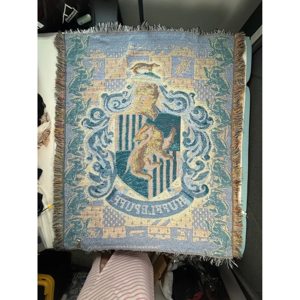 Harry Potter Hufflepuff House Crest WovenTapestry Throw Blanket WarnerBros 46x60
